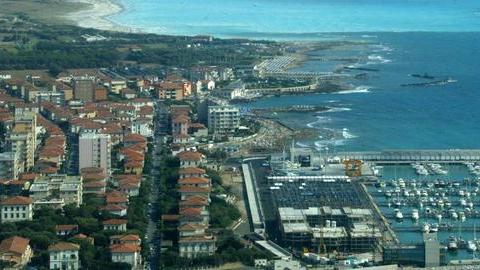 «Se serve al turismo ok»: il sindacato apre con riserve al cambio di nome di Rosignano Solvay
