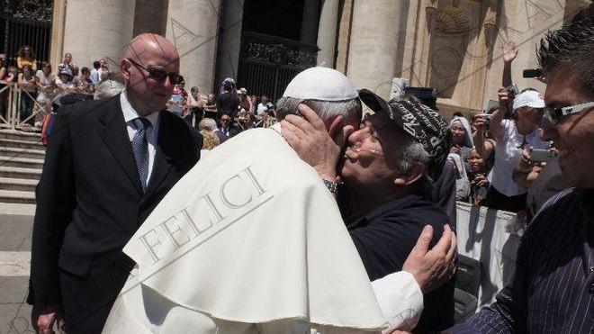 Ecco il cd su Papa Francesco con la canzone di un pratese