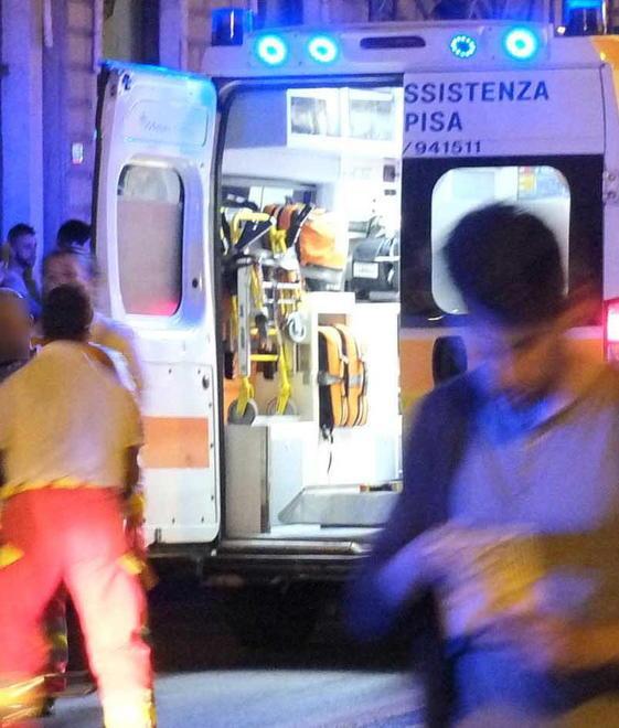 Investite in strada: una è in rianimazione 