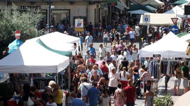 Il Ccn “150 vetrine” difende il mercatino