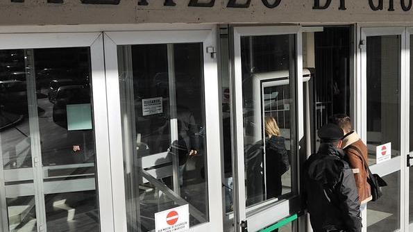 Un anno e 4 mesi per i pusher dell’ex scuola