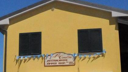Svaligiato bar a Porcari, via soldi e sigarette