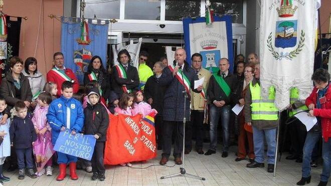 Tutta la Valle in piazza contro l’“ospedalino”