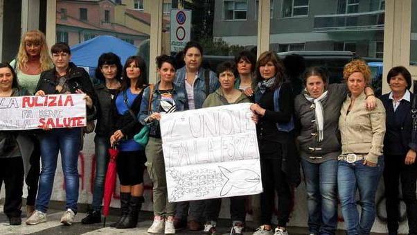 Il sindaco cavalca la vertenza Dussmann
