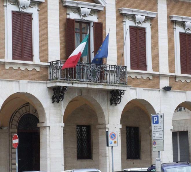 Trasferiti tre dipendenti su quattro 