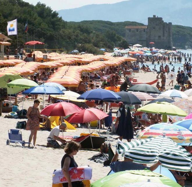 Chiarei: «Accessi ridotti per difendere la duna» 