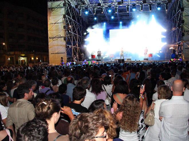 A Lido di Camaiore la notte si accende di blu 