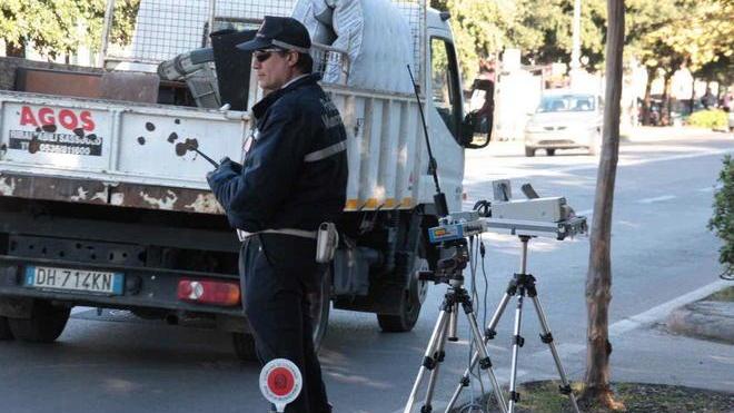 Controlli con l’autovelox: 600 multe e 11 patenti ritirate