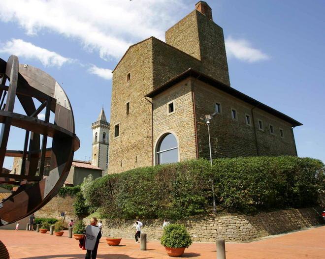 Cadono pezzi dal Castello, il Comune di Vinci corre ai ripari 