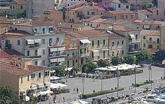 Petizione contro il mercatino serale 