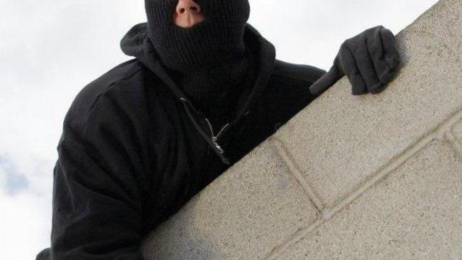 Ancora furti in casa Strettoia chiede aiuto al sindaco