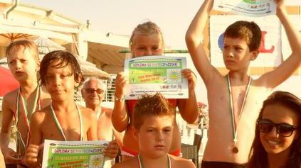 Bimbi gioiosi in gara alle Olimpiadi del Mare