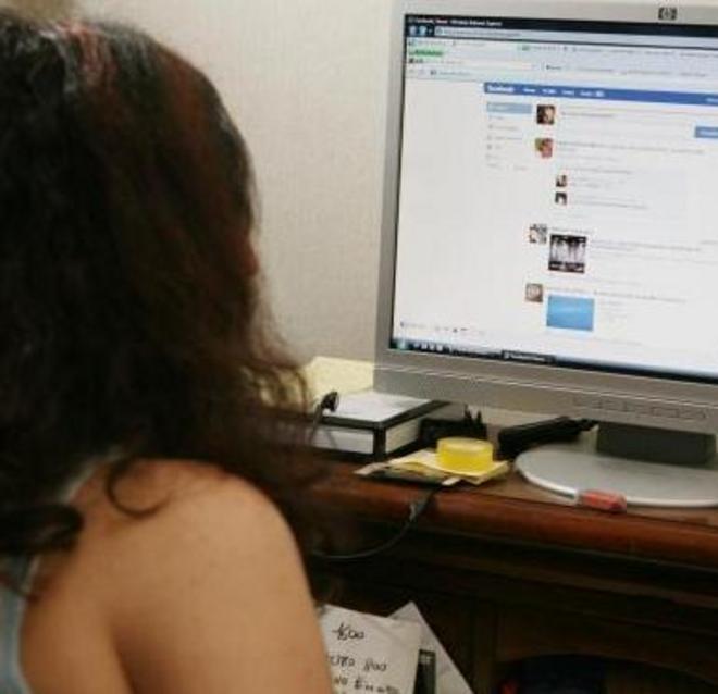 Appello ai genitori «Ficcate il naso nei pc dei figli»