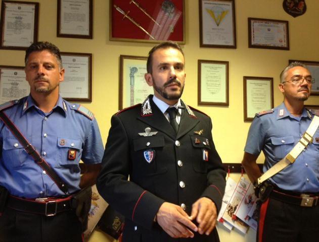 Picchia l’anziano che fa apprezzamenti alla figlia 