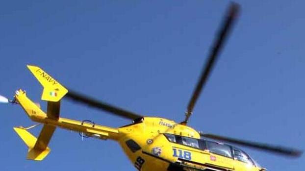 Cade dalla moto giovane a Careggi con l’elisoccorso