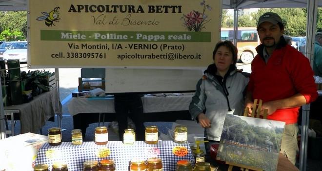 Licenziati riscoprono il miele della vita 