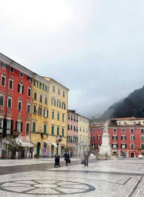 Spettacolo di danza in piazza Alberica