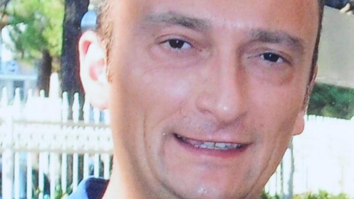 Insegnante di 41 anni muore precipitando in un canalone