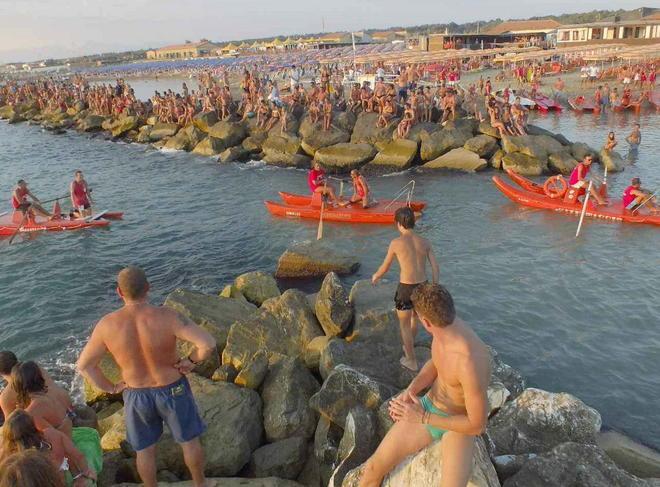 Il Gioiello vince il Palio dei bagnini 