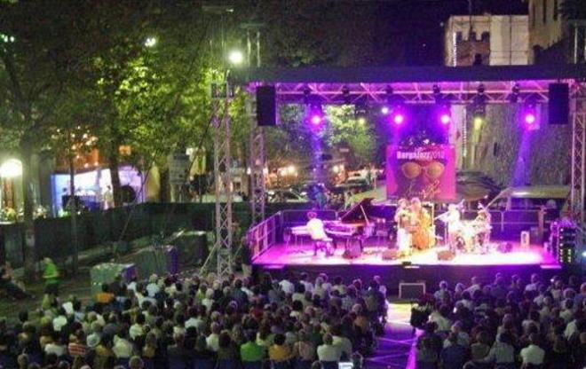 Una scorpacciata di jazz nel centro storico di Barga 