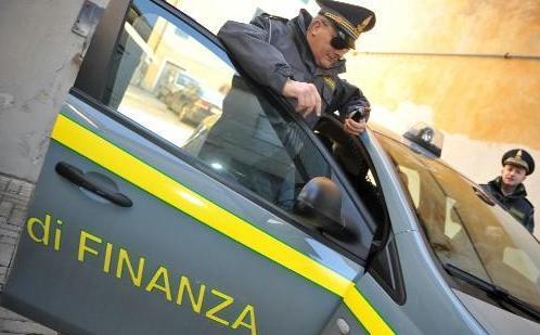 Mercatini ai raggi x Sequestrata merce per ottomila euro