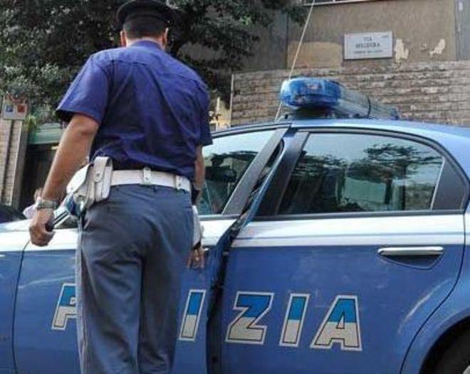 Colto da malore in casa: anziano salvato dalla polizia 