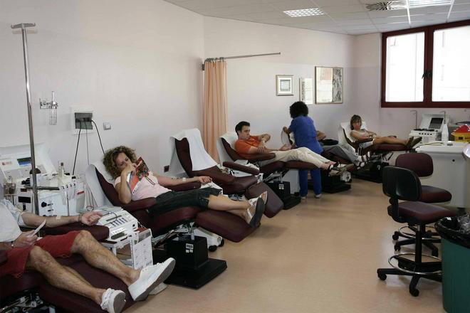 Appello dell’Asl 3: donate sangue prima di andare in ferie 
