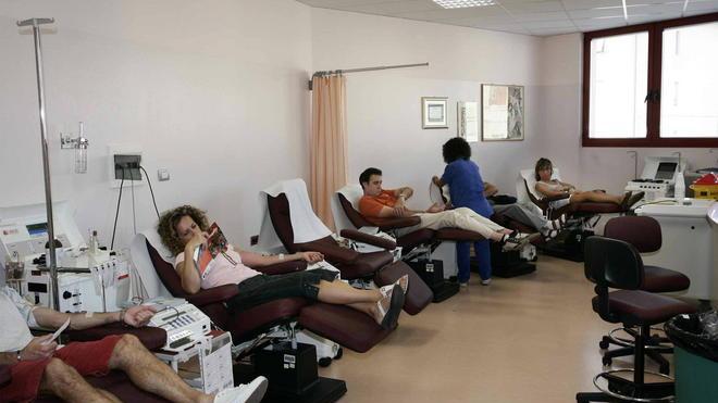 Appello dell’Asl 3: donate sangue prima di andare in ferie