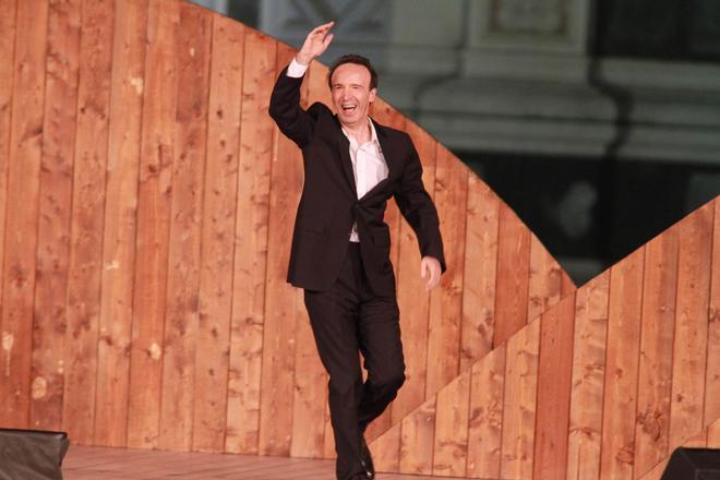 Mazzoni attacca Benigni: «Per andare a Roma non siamo stati pagati» 