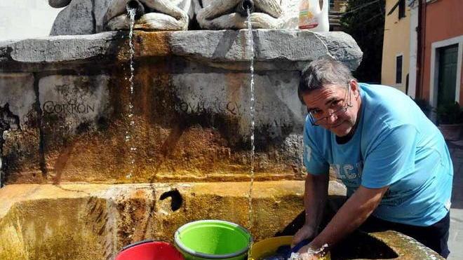 «Sono senz’acqua in casa da due anni»