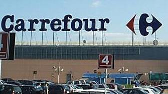 Carrefour, assunzioni nel mirino