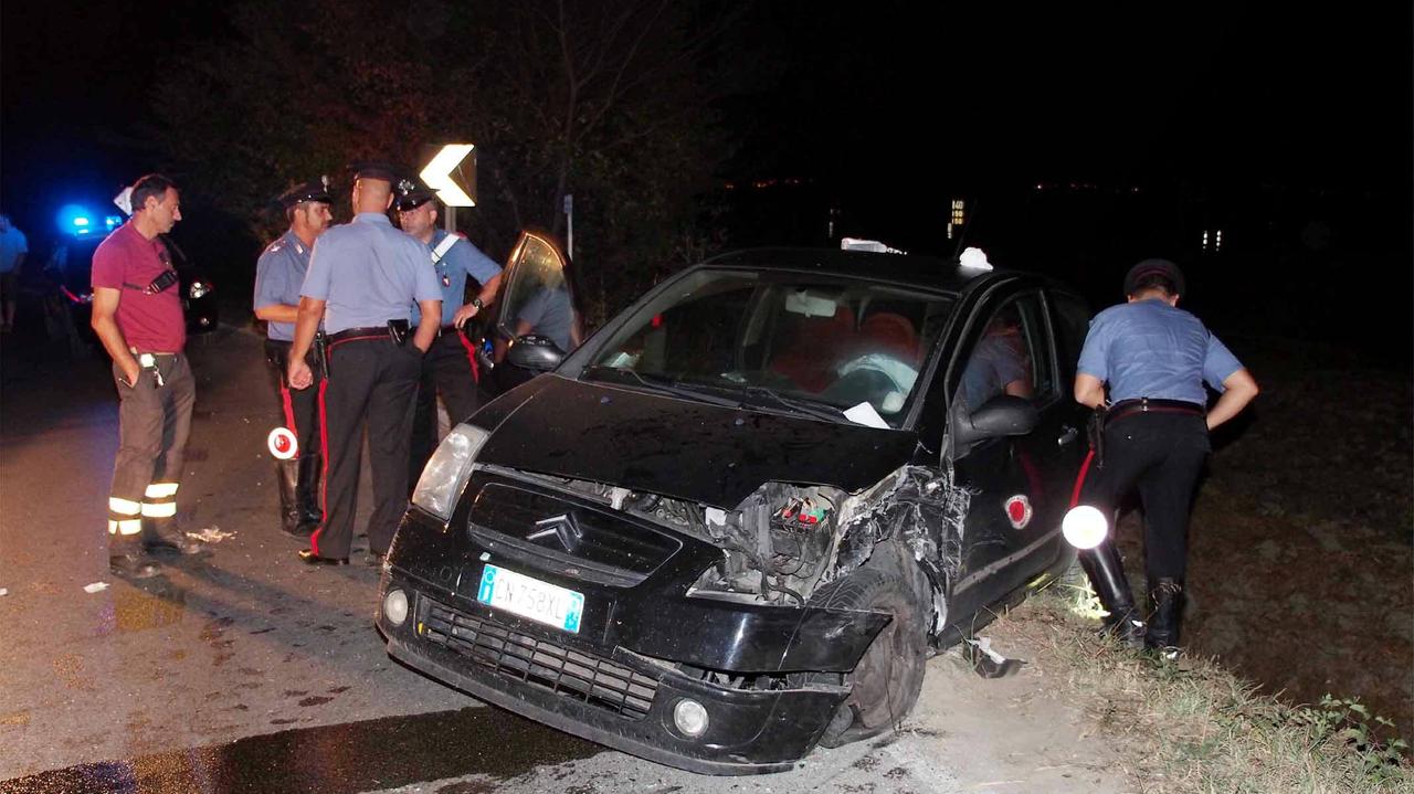 Scontro frontale sulla 429 a Cambiano: due feriti gravi