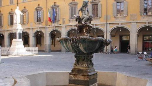 Conclusi i lavori alla fontana del Bacchino