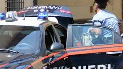 Ai domiciliari, picchia la compagna dopo averla segregata