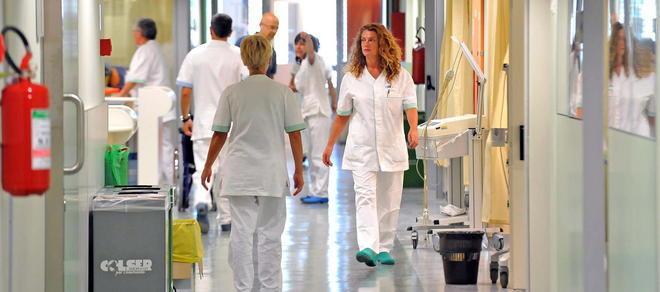 «Urti alle porte, ecco perché gli ascensori erano bloccati» 