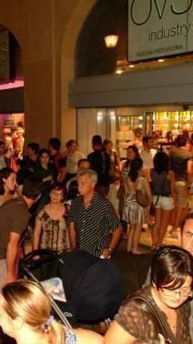 Shopping, musica, cultura e giochi nella Notte Bianca 