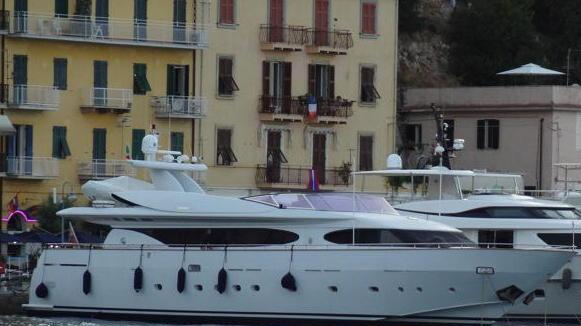 Operaio di 44 anni muore sullo yacht La salma recuperata dai vigili del fuoco