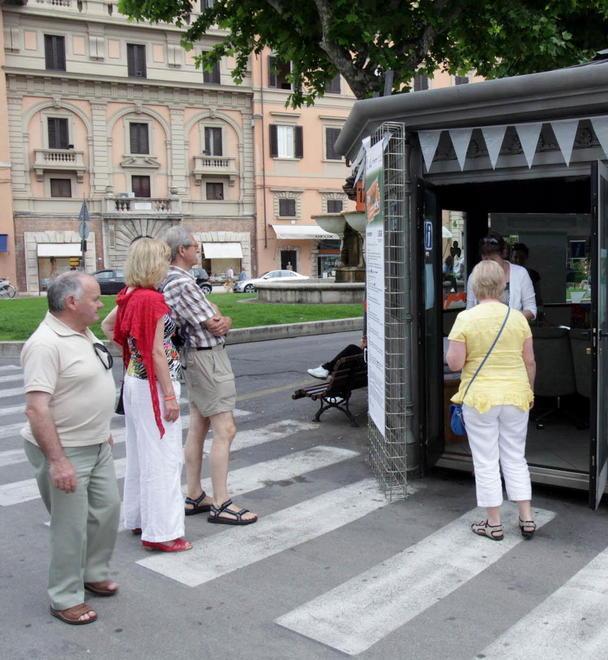 Anche a maggio italiani in fuga 