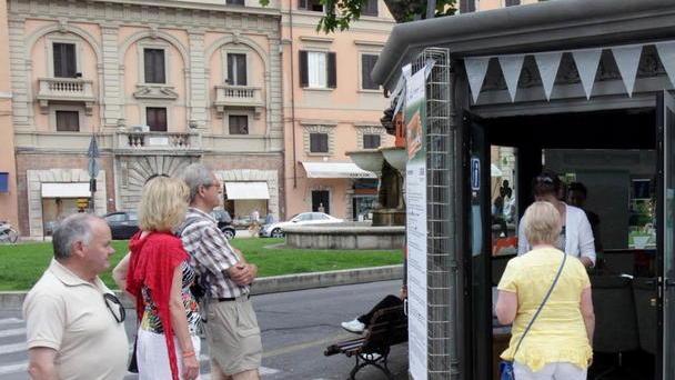 Anche a maggio italiani in fuga
