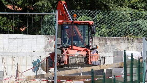 «Basta morti sul lavoro» Fiaccolata per i nostri eroi