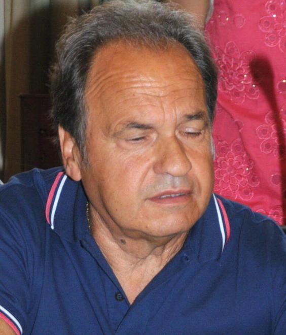 Strappo in maggioranza abbandonano Idv e FdS 