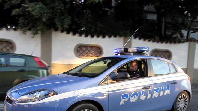 Ruba gioielli per 70mila euro