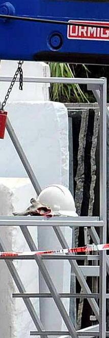 Grave operaio schiacciato da lastre 