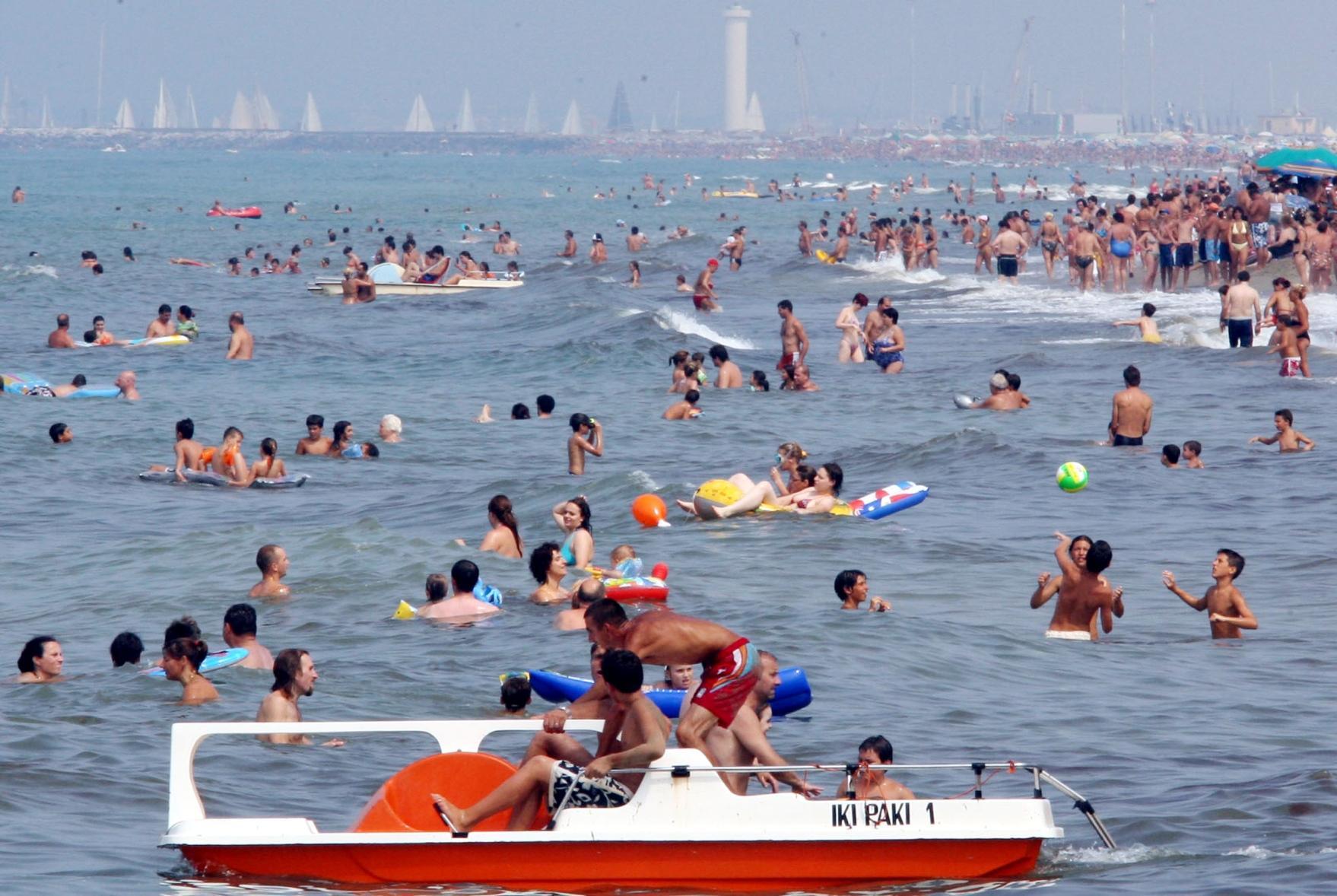 Il turismo della Versilia si aggrappa agli stranieri 