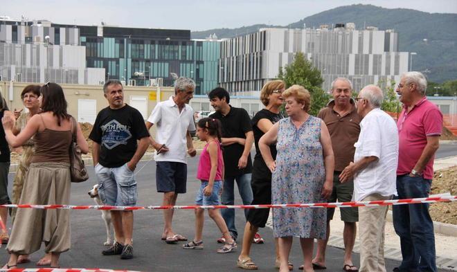 I residenti scendono in strada