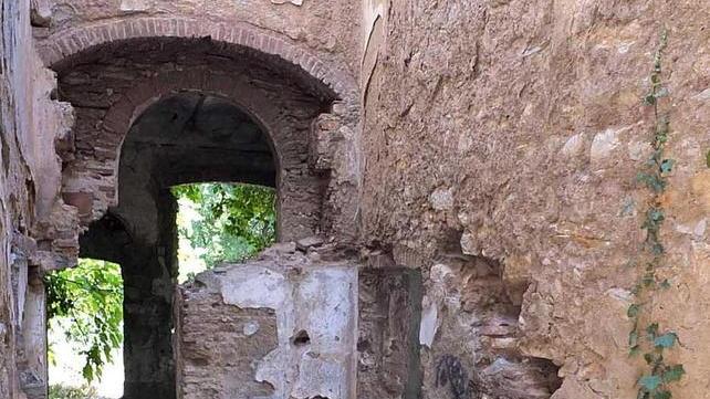 Doveva essere un ristorante ma è diventato un rudere