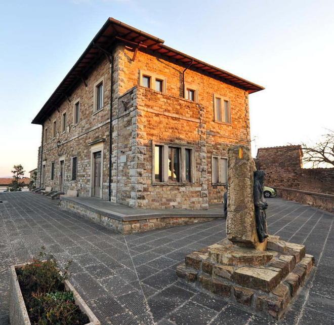 La storia del paese medievale in una mostra in Comune