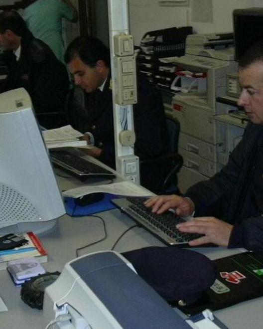Paga 3.500 euro, ma il trattore non arriva