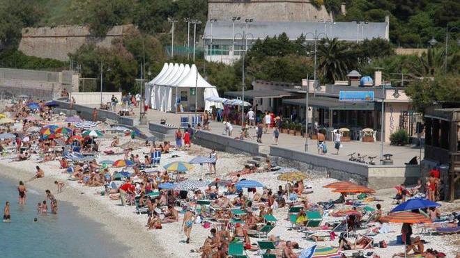 Alle Ghiaie si può tornare a fare il bagno