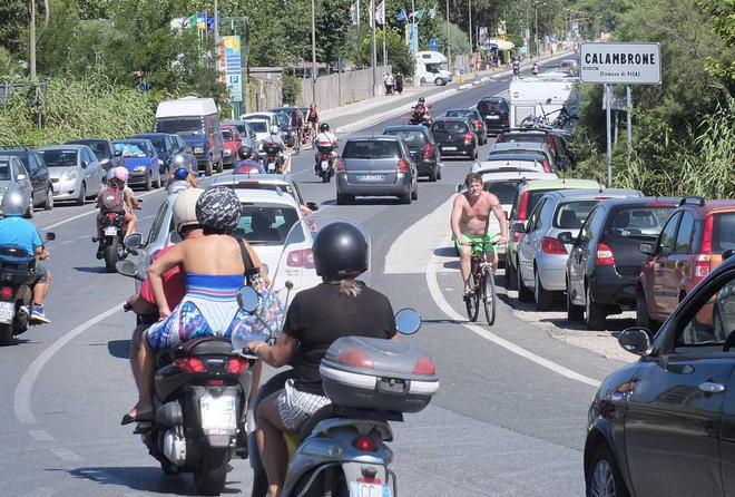 A Calambrone serve un sottopasso contro le code di auto 